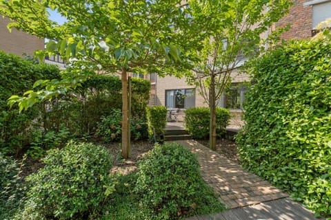 Property building, Spring, Day, Garden, Garden view