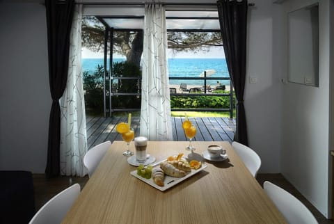 Dining area, Sea view