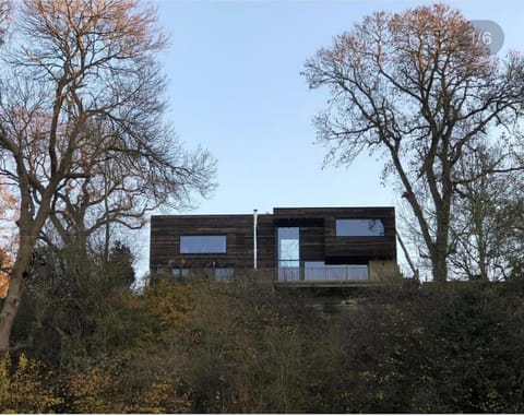 The Rook Retreat - Boutique house, design led features and hot tub House in Horsham District