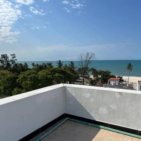 Spacious 3BR Family-Friendly Retreat With Pool & Gym Near Beach Apartment in City of Dar es Salaam