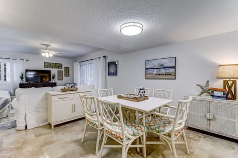 TV and multimedia, Living room, Dining area