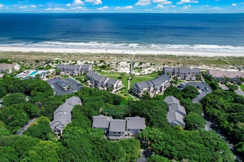 Property building, Neighbourhood, Bird's eye view, Beach, Sea view