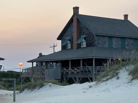 NH325 Frank Wood Cottage c. 1923 House in Nags Head