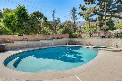 Salt Water Pool Over Look Rocky Mountain View House in Sierra Madre