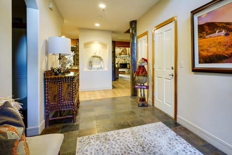 Park City Vacation Rental with Hot Tub and Fire Pit! Casa in Snyderville