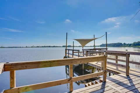 Stylish Waterfront Lake Wales Home Rental with Dock! House in Lake Wales