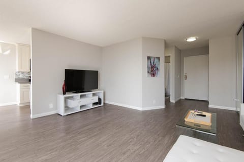 Prime Location 1-Bedroom with Pool Condo in West Hollywood