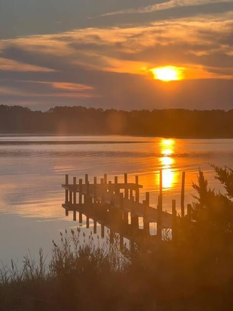 Waterway Getaway - a view from every room Villa in Chesapeake Bay