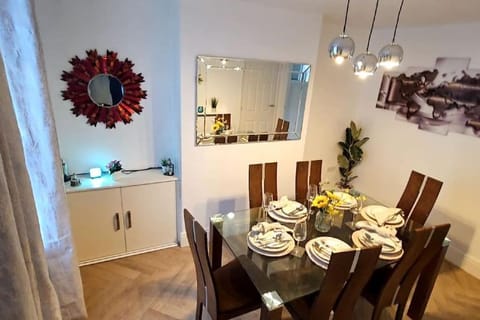 Alfred House Apartment in Amber Valley