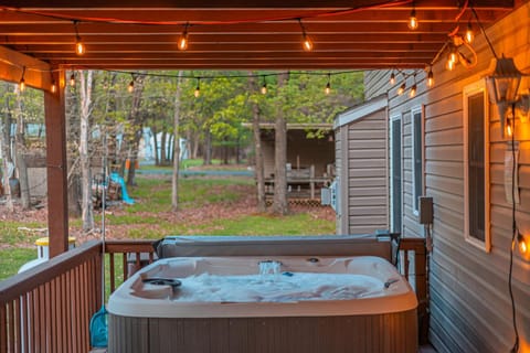 Patio, Hot Tub