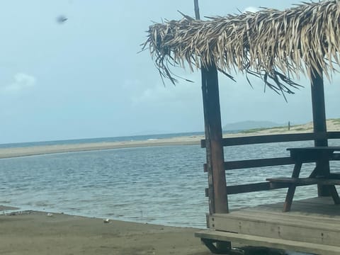 Rural cotage and sandy bay House in Atlántida Department