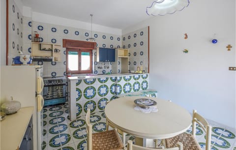 Amazing Apartment In Donnalucata With Kitchen Apartment in Donnalucata