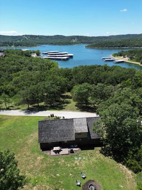 216 Ridge Lane House in Indian Point