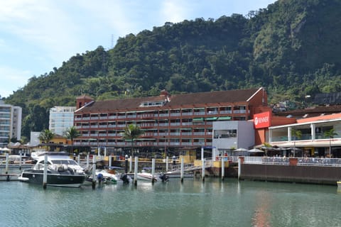 Cobertura plana frente mar na Marina Piratas Apartment in Angra dos Reis