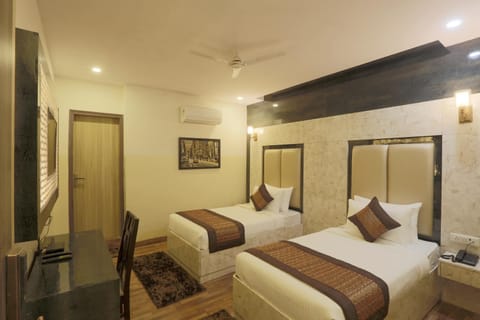 Hotel Plazzo Prime at Delhi Airport Bed and Breakfast in New Delhi