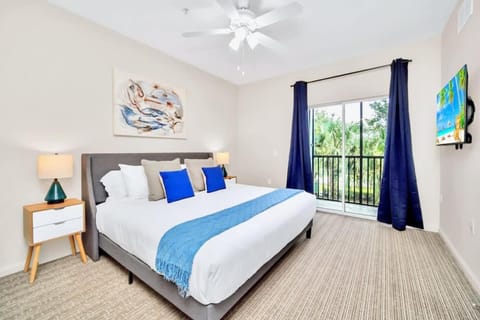 2BR Queen bed Condo - Hot Tub Pool - Near Disney House in Four Corners