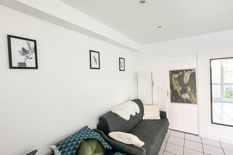 Le Double spot - Porte de Paris Apartment in Pantin