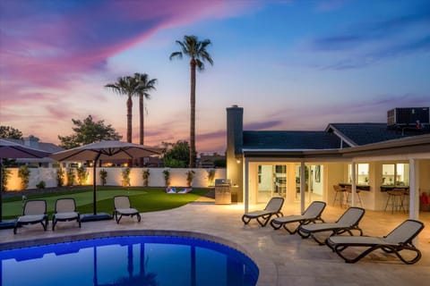 The Twilight Tropics Casa in Scottsdale