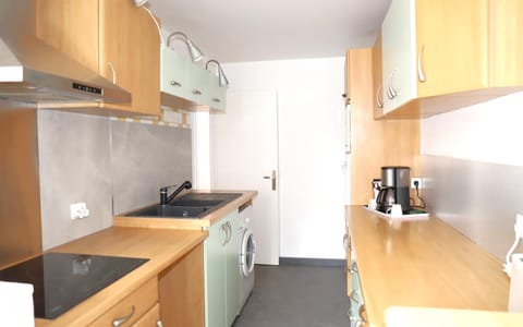 Coffee/tea facilities, dishwasher, minibar, pet friendly, stove, toaster, washing machine