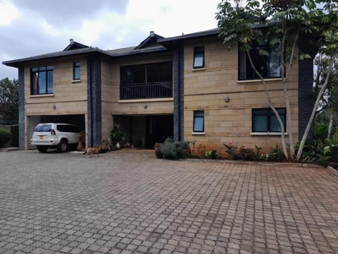Florances Rest House Bed and Breakfast in Nairobi
