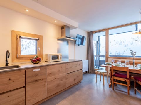 Apartment Home Club - Lavachet-10 by Interhome Apartment in Val dIsere