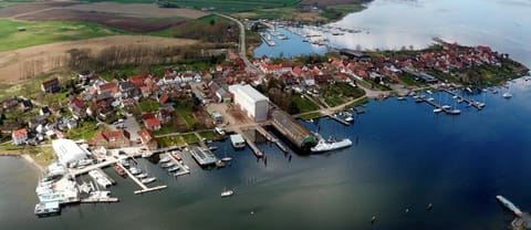 Nearby landmark, Day, Natural landscape, Bird's eye view, City view, Lake view, River view, Sea view