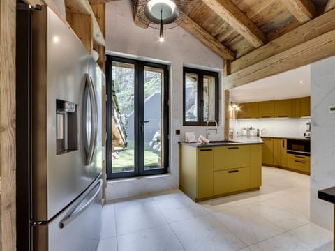 Chalet de prestige avec piscine, hammam et navette privée à Val d'Isère - FR-1-567-103 Chalet in Val dIsere