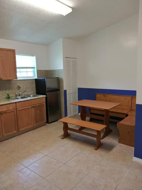 Seating area, kitchen