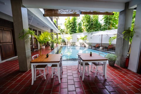 Dining area, Pool view, Swimming pool