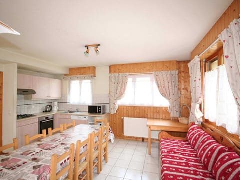 Confortable appartement 5 pièces avec WiFi et parking, 4 ch, près des remontées à Châtel - FR-1-676-138 Apartment in Châtel