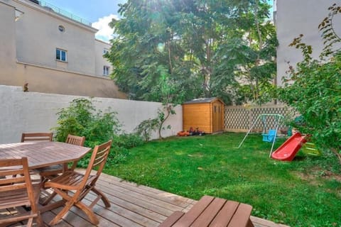 Garden, Balcony/Terrace