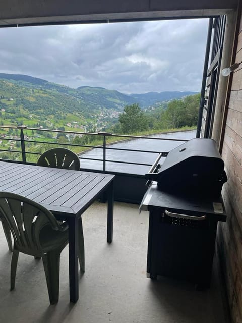 Patio, Natural landscape, View (from property/room), Balcony/Terrace, Mountain view