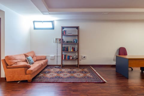 Library, Living room, Seating area