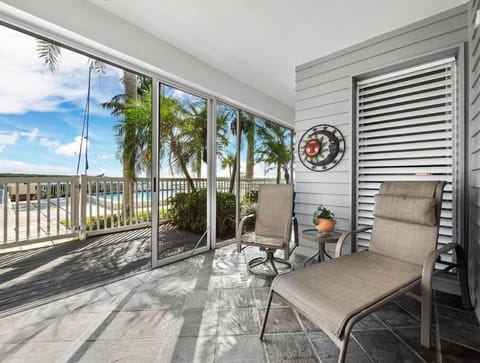 Waterfront, Spa/Pool, Private Paradise On LBK! Condo in Longboat Key