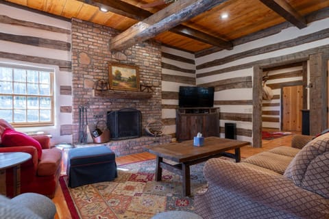 Old World Charm Maison in Angel Fire