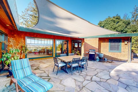 Laguna Overlook House in Russian River