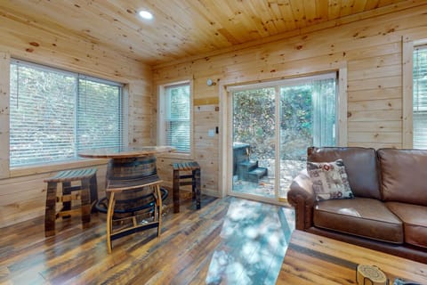 Whiskey Barrel Retreat House in Sevierville