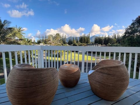 Newly listed luxury home - great location + views Casa in Princeville