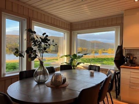 Geilotunet - Perfekt beliggenhet, sentralt, langs elven, 6 personer Apartamento in Geilo