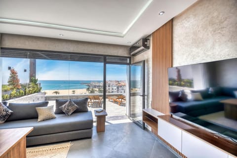 Luxury Seafront Appartement 6-7p Condo in Agadir
