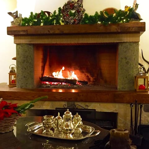 Communal lounge/ TV room, BBQ facilities