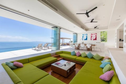 Splash: Contemporary Tropical Five Star Villa Villa in Ko Samui