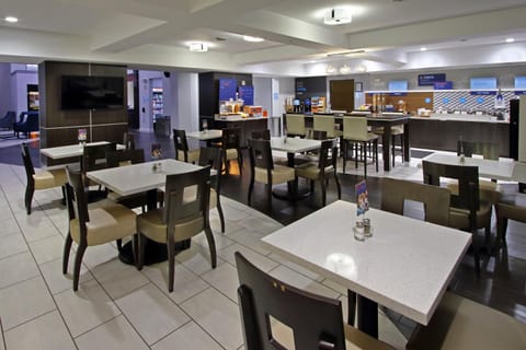 Holiday Inn Express and Suites Houston North - IAH Area, an IHG Hotel Hotel in Houston