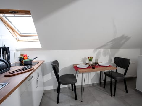 Serviceroom24 - Apartment 3 in Oer-Erkenschwick WLAN - Smart-TV - 24-7 Check-in und Küche Apartment in Recklinghausen