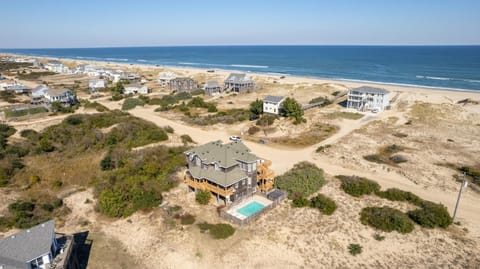 4x2064, Happy Hours- Semi-Oceanfront, Wild Horses, Pets Welcome, Private Pool Haus in Carova Beach