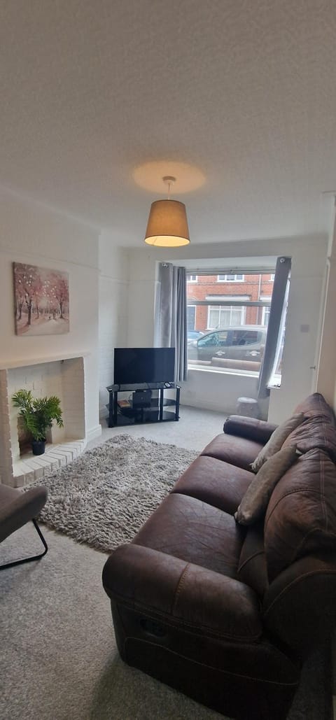 Cosy Fresh New Refurbished House Apartment in Doncaster