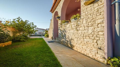 Property building, Garden