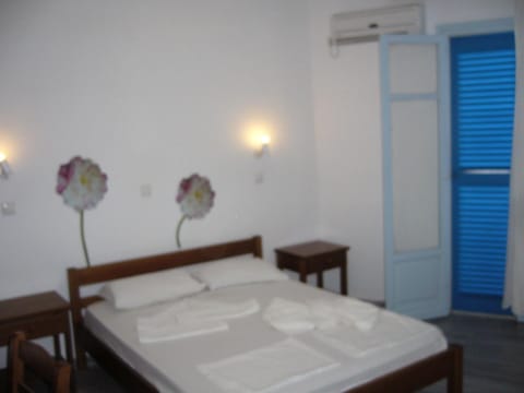 Ioanna Rooms Apartment hotel in Naousa