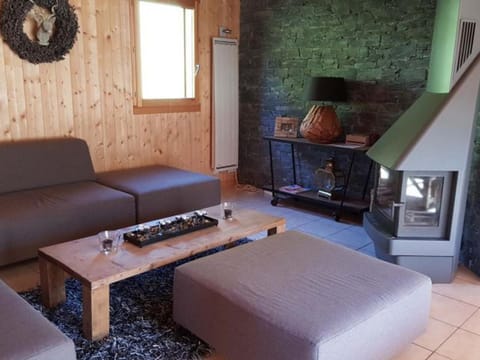 Chalet de luxe 9 pers. avec cheminée, proche télécabines, Wi-Fi, équipements complets et terrasse - FR-1-676-87 Chalet in Châtel