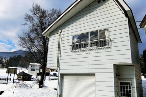 Nest Togari Onsen House in Shimotakai District